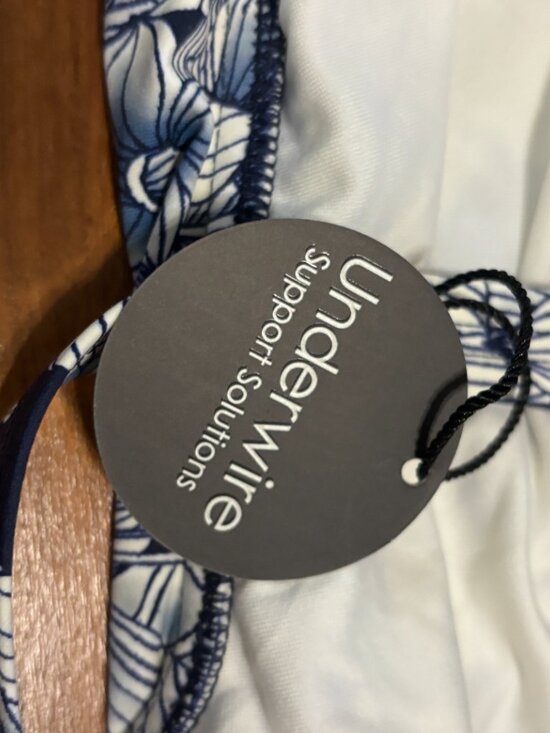 Coco Reef Women's Navy Floral Swimsuit Top, 38D, New - Picture 5 of 9